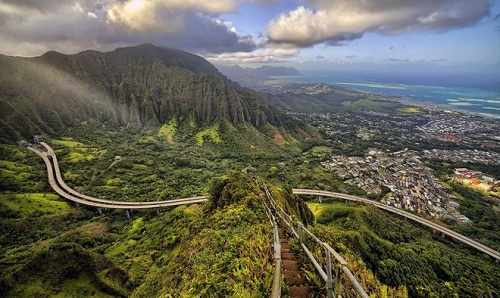 Haiku - 'nấc thang lên thiên đường' ở Hawaii - newdaytourism.com.vn