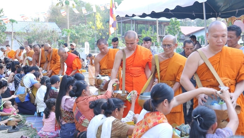 DU LỊCH LÀO