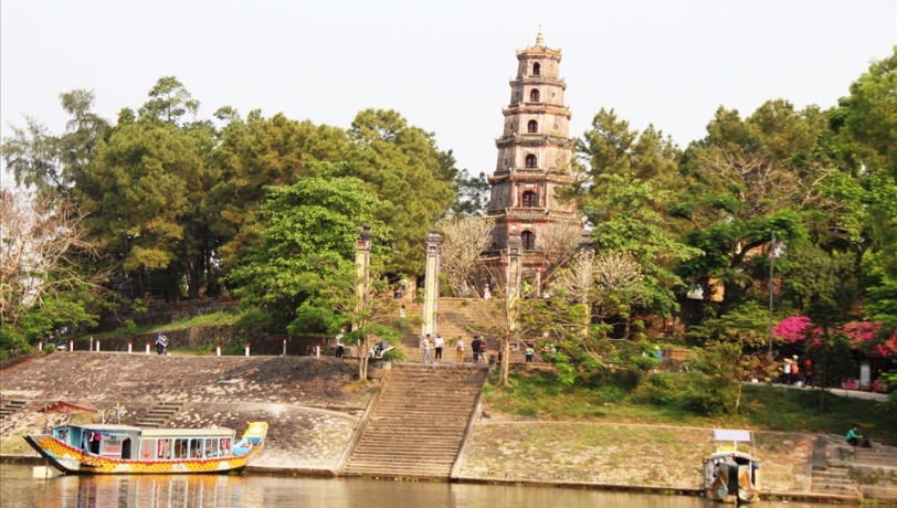 ĐÀ NẴNG - NGŨ HÀNH SƠN - HỘI AN - BÀ NÀ  HUẾ - LA VANG - PHONG NHA